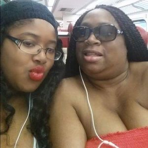 Meet your Posher, Monique